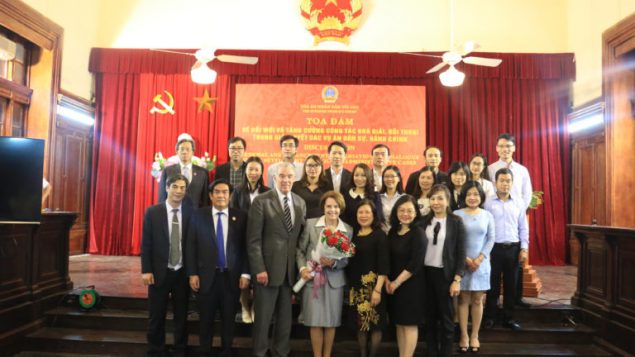 Hòa giải bên cạnh Tòa án
