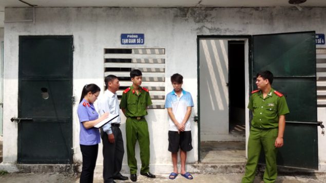 Những trường hợp Viện kiểm sát quyết định trả tự do ngay cho người bị tạm giữ, tạm giam