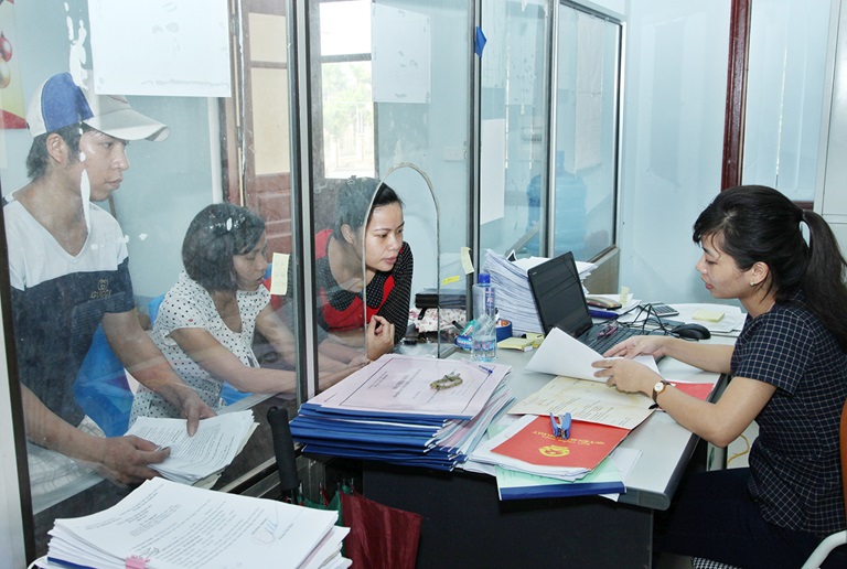 Đăng ký quyền SD đất, tài sản gắn liền với đất – Nhìn từ mối quan hệ với thiết chế công chứng