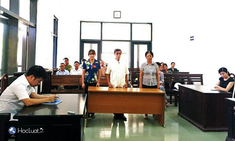 Thủ tục hỏi tại phiên tòa sơ thẩm vụ án hành chính