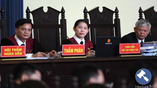 Thẩm phán với việc giải thích pháp luật