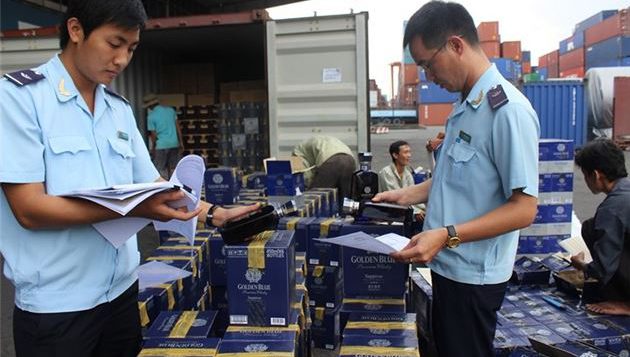 Một số vấn đề cần trao đổi liên quan đến cơ chế giao quyền xử phạt vi phạm hành chính ở việt nam hiện nay