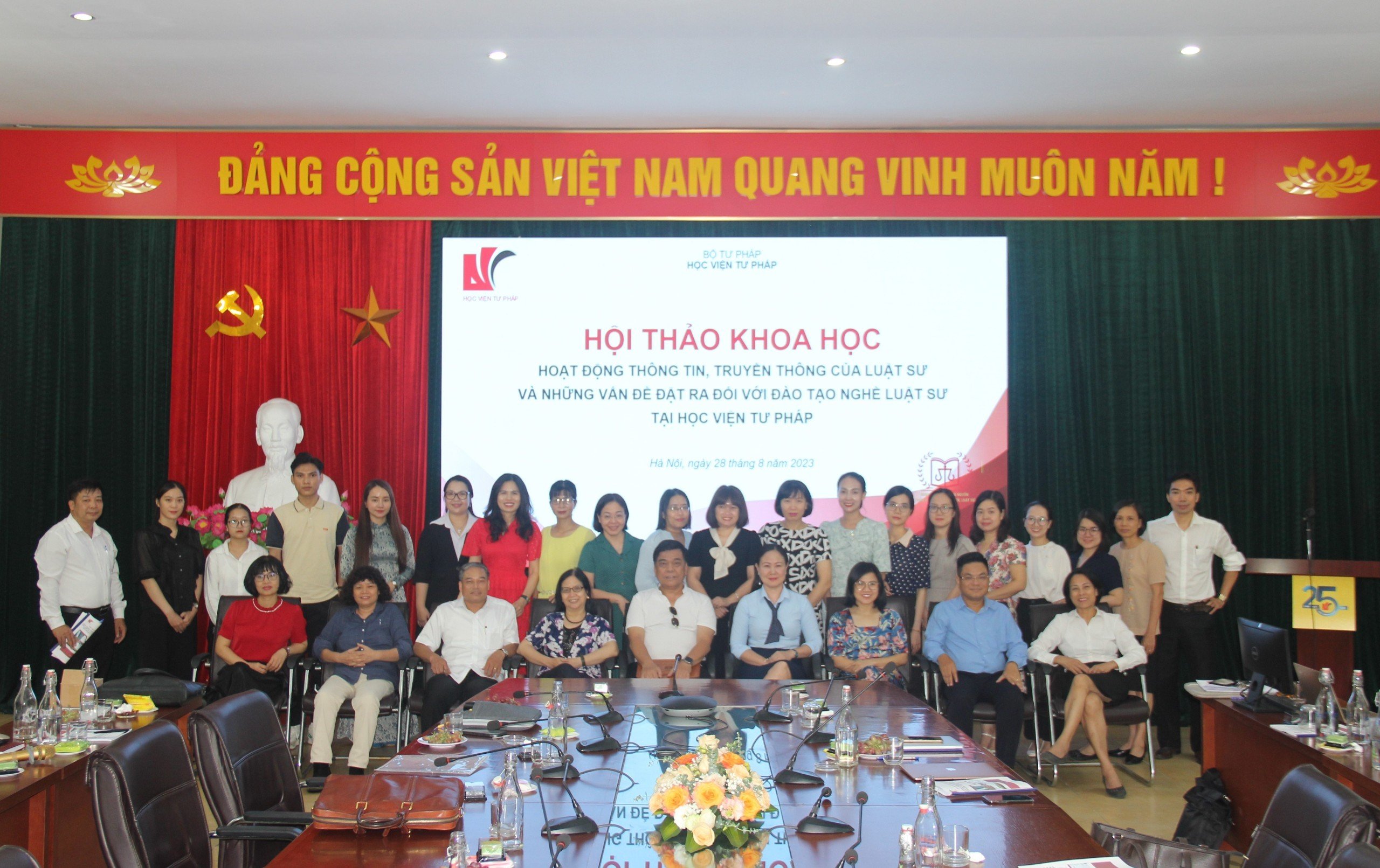 Hội thảo “Hoạt động thông tin, truyền thông của luật sư và những vấn đề đặt ra đối với đào tạo nghề luật sư tại Học viện Tư pháp”